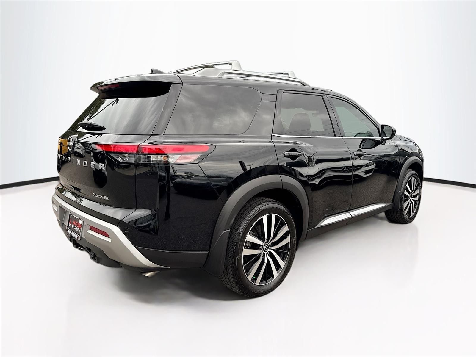 2024 Nissan Pathfinder Platinum FWD