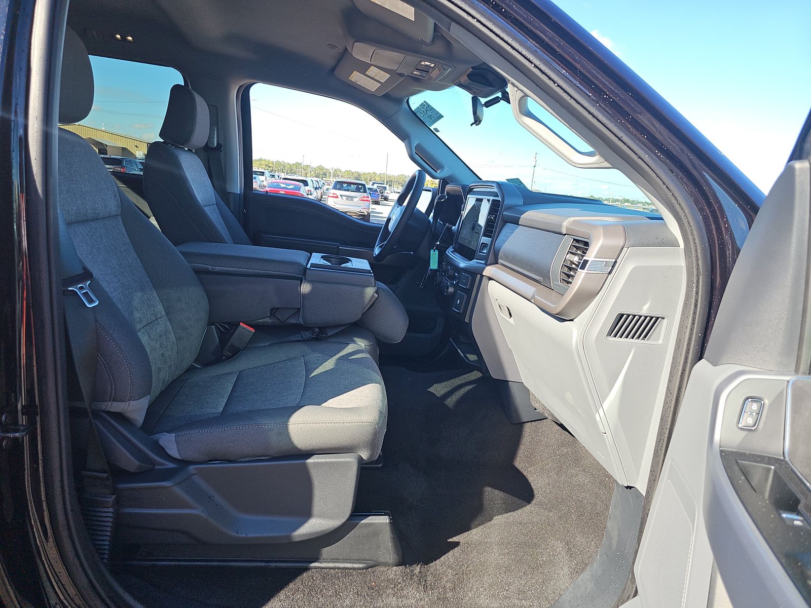 2025 Ford F-150 XLT AWD