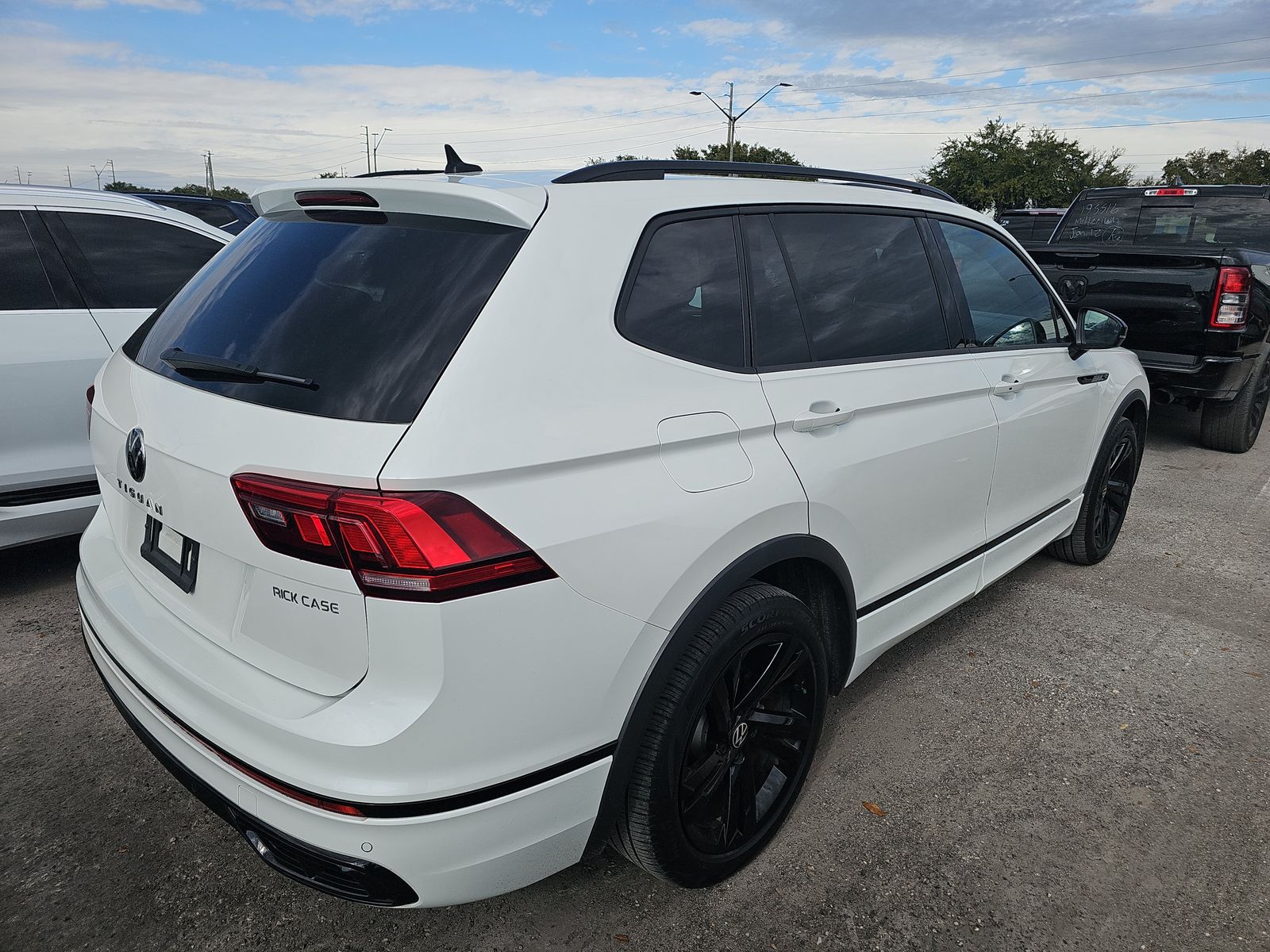 2023 Volkswagen Tiguan 2.0T SE R-Line Black FWD