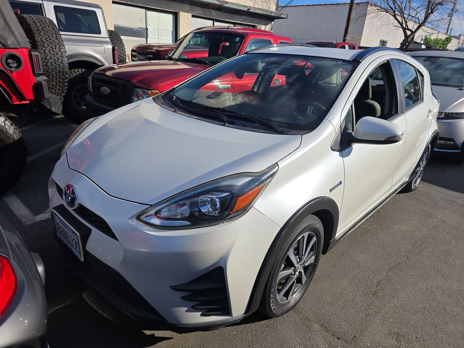 2019 Toyota Prius c L FWD