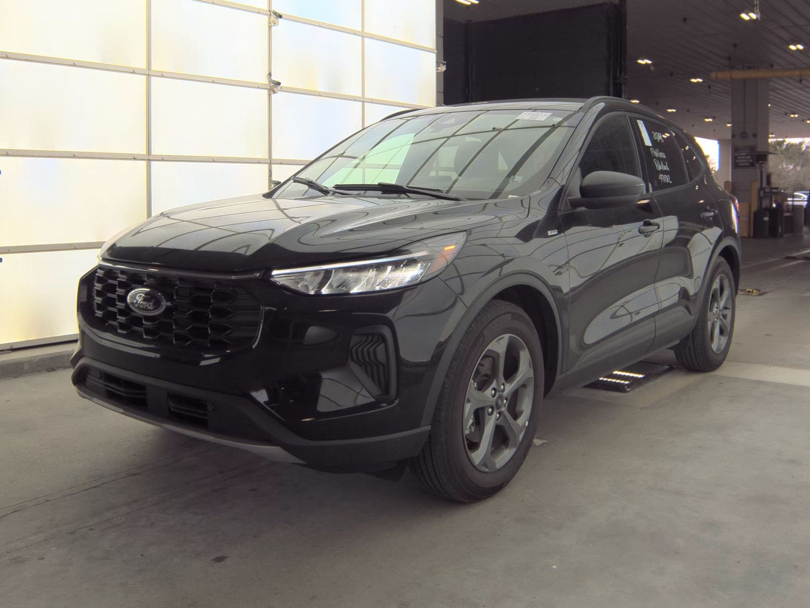 2025 Ford Escape ST-Line FWD