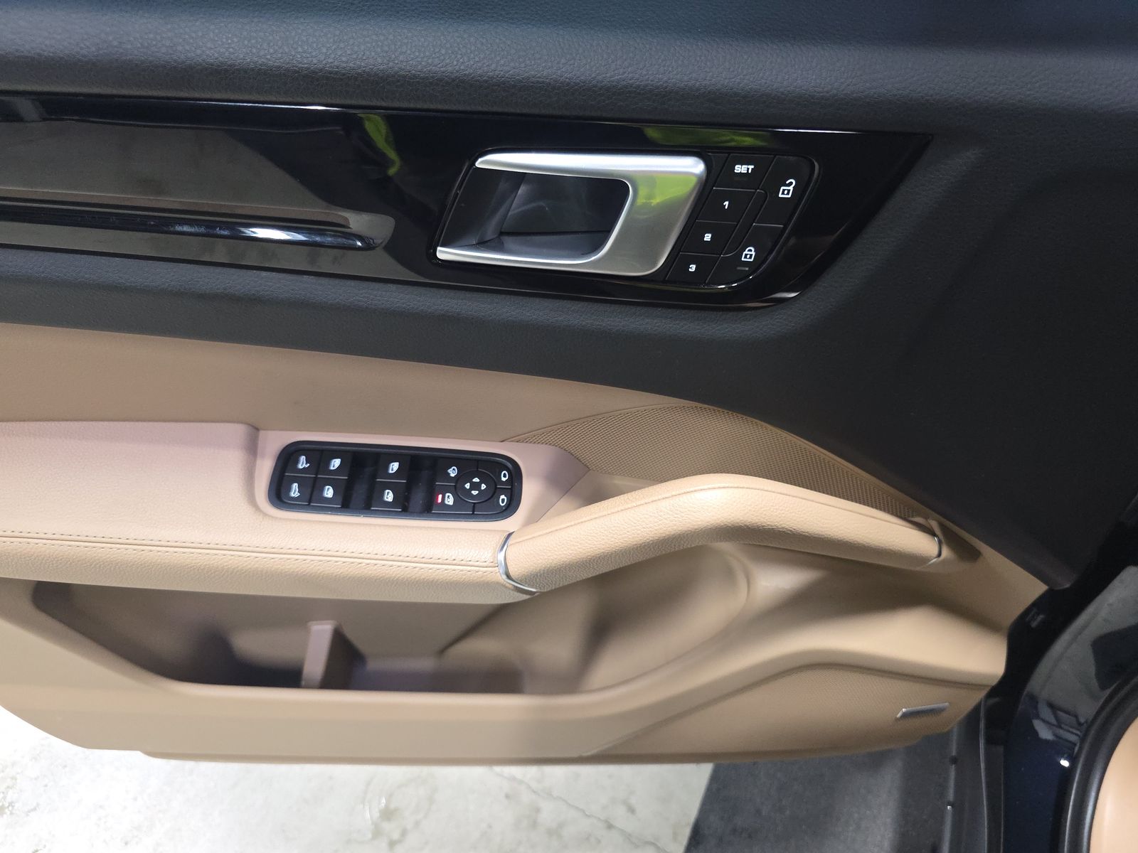 2022 Porsche Cayenne Base AWD