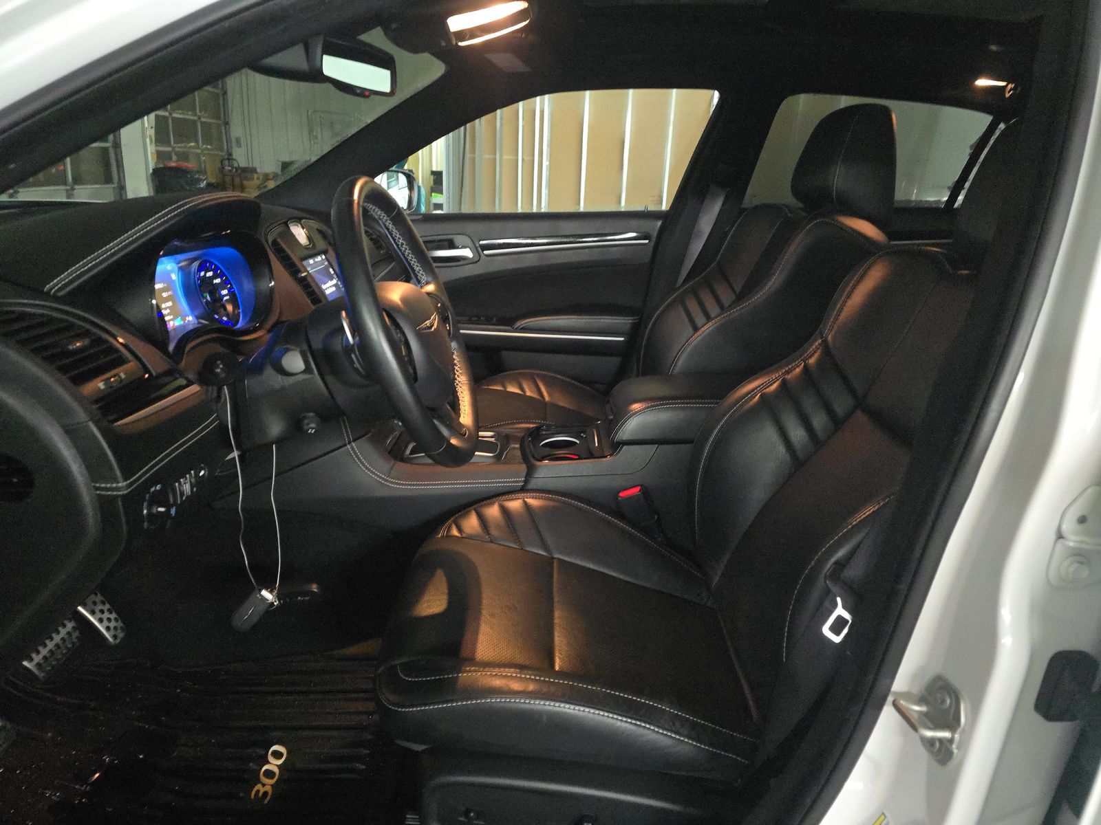 2023 Chrysler 300 C RWD