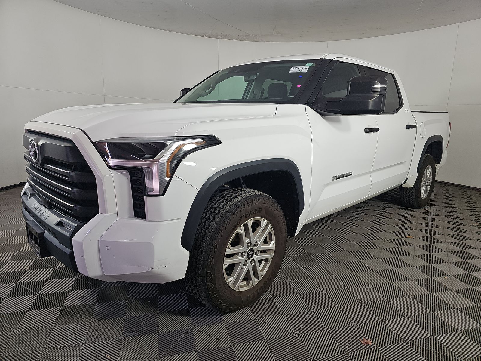 2022 Toyota Tundra SR5 AWD