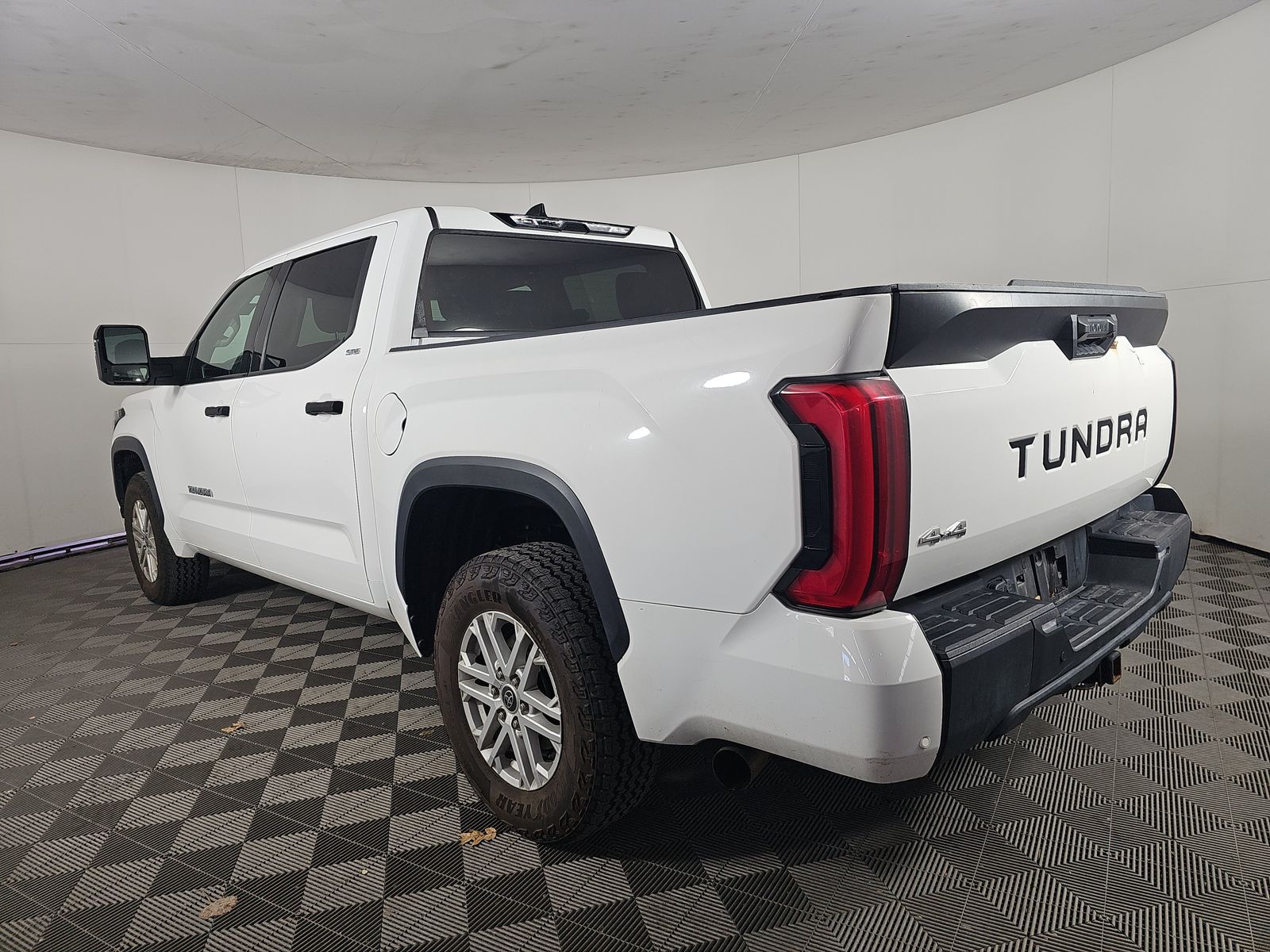 2022 Toyota Tundra SR5 AWD