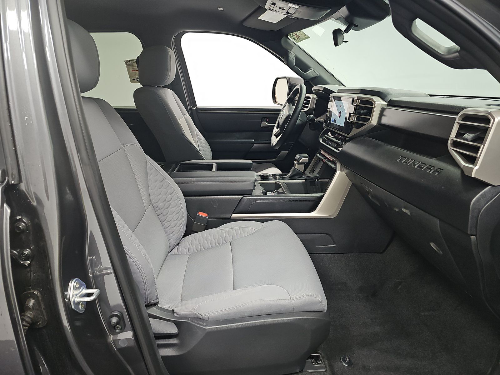 2025 Toyota Tundra SR5 AWD