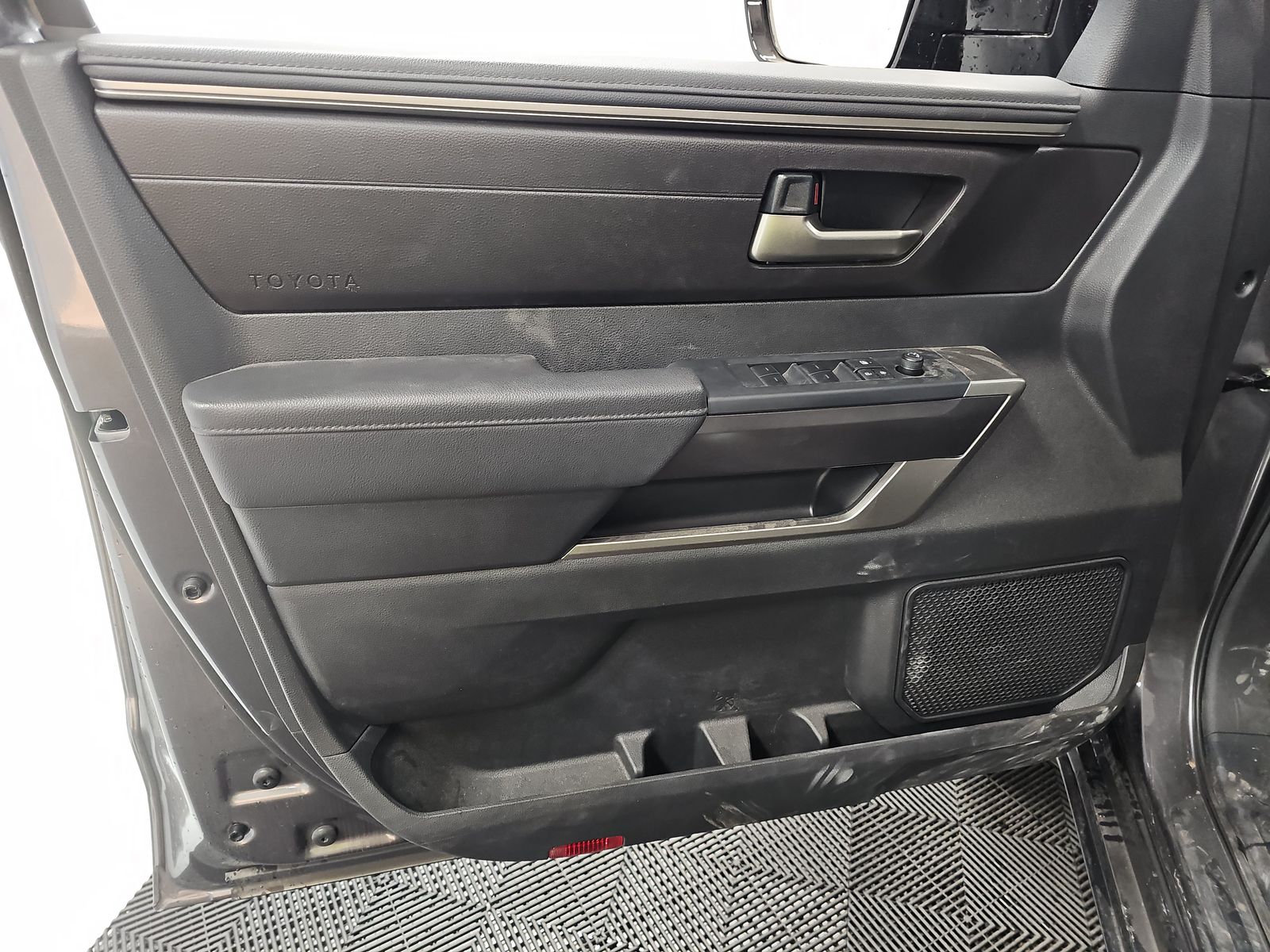 2025 Toyota Tundra SR5 AWD