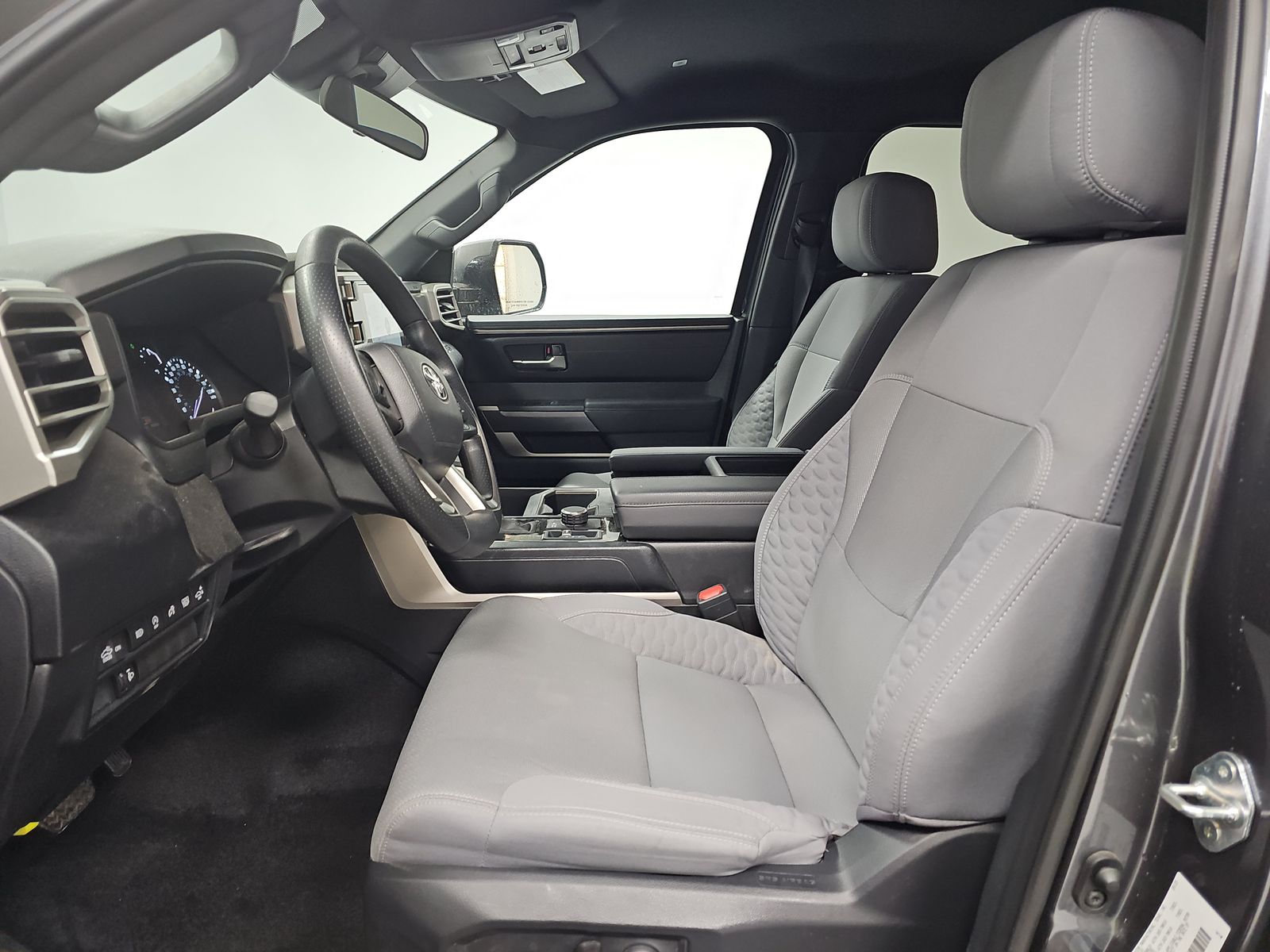 2025 Toyota Tundra SR5 AWD