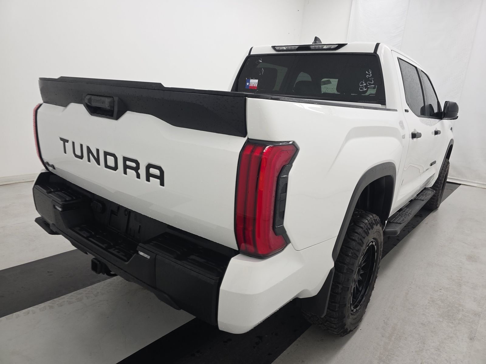 2025 Toyota Tundra SR5 AWD