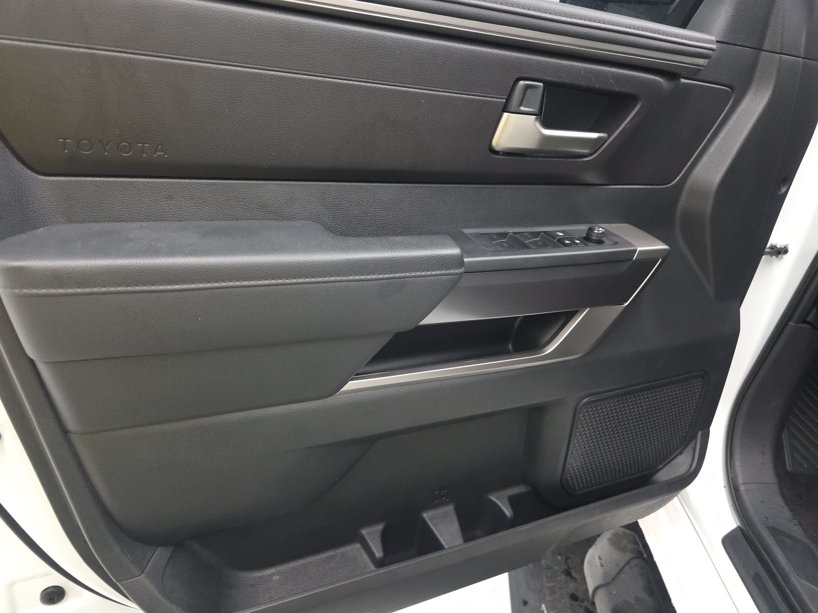 2025 Toyota Tundra SR5 AWD