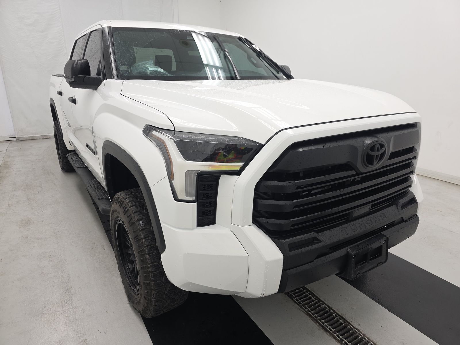 2025 Toyota Tundra SR5 AWD