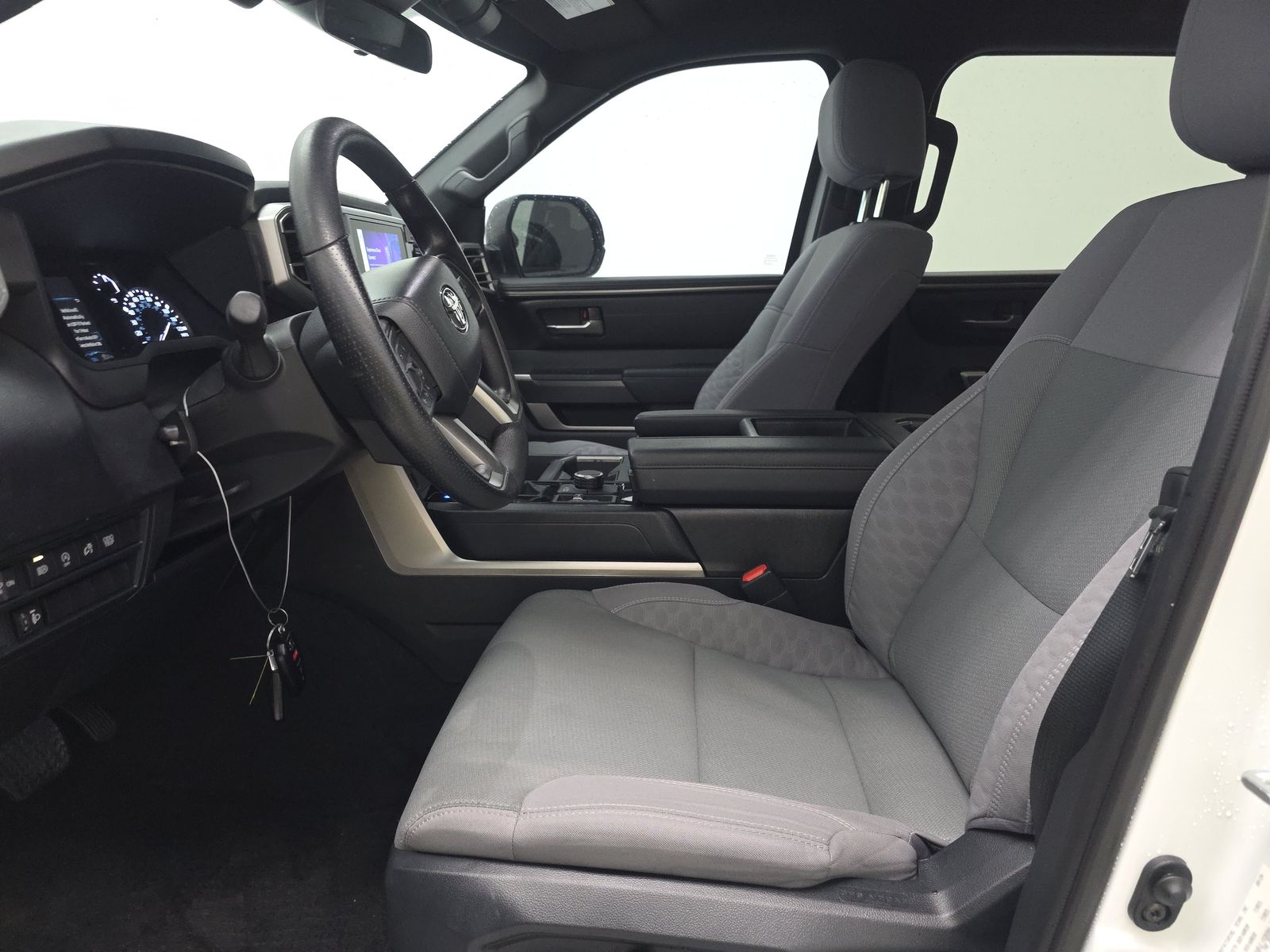 2025 Toyota Tundra SR5 AWD