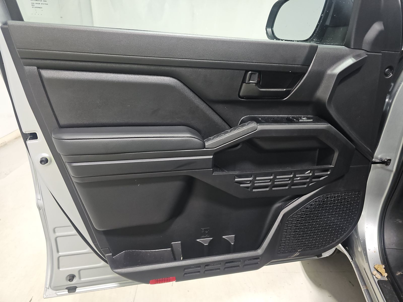 2025 Toyota Tacoma SR AWD