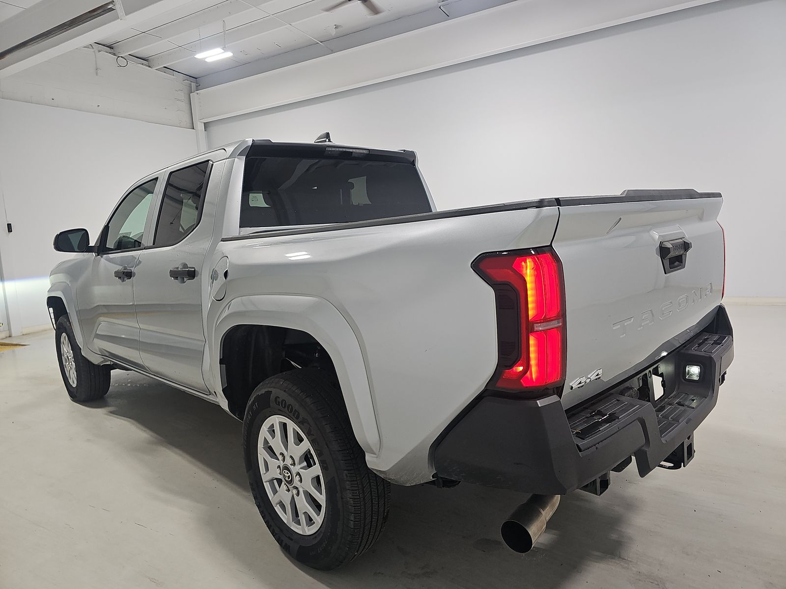 2025 Toyota Tacoma SR AWD