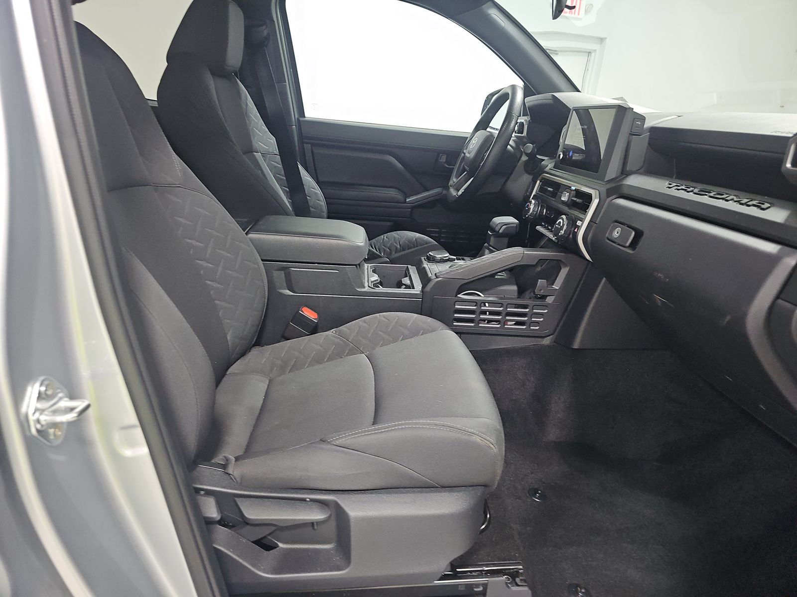 2025 Toyota Tacoma SR AWD