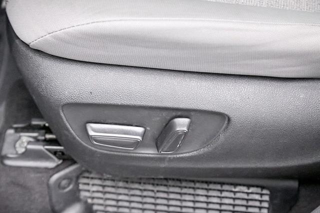 2024 Toyota Sienna LE FWD