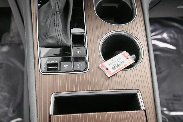 2024 Toyota Sienna LE FWD