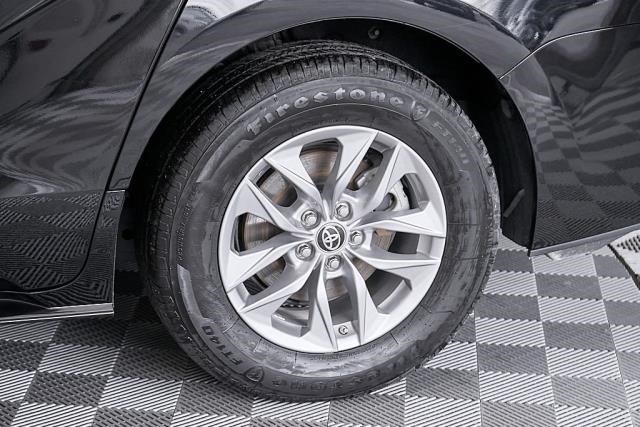 2024 Toyota Sienna LE FWD