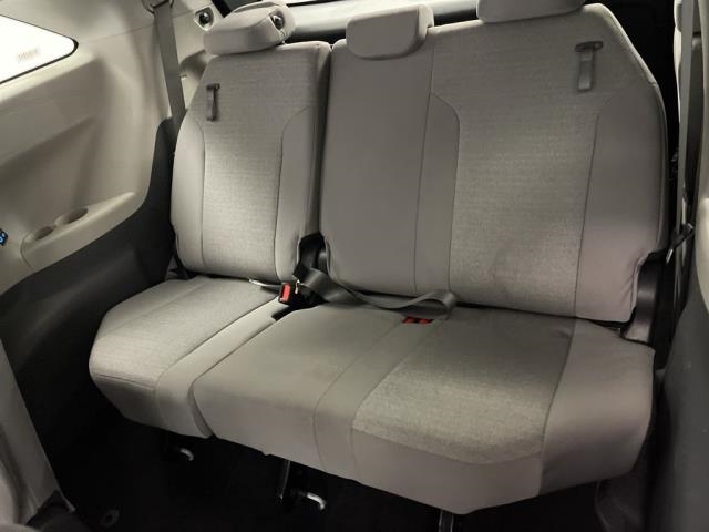 2024 Toyota Sienna LE FWD