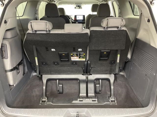 2024 Toyota Sienna LE FWD