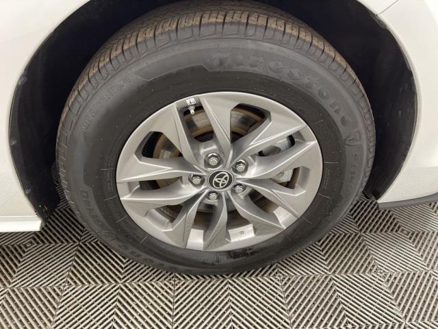 2024 Toyota Sienna LE FWD