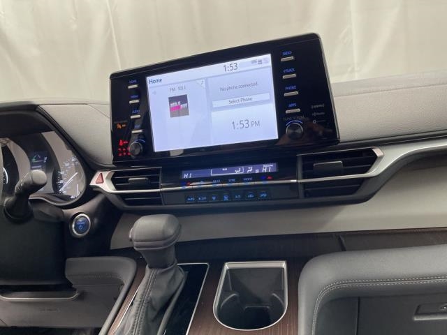 2024 Toyota Sienna LE FWD