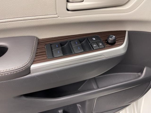 2024 Toyota Sienna LE FWD