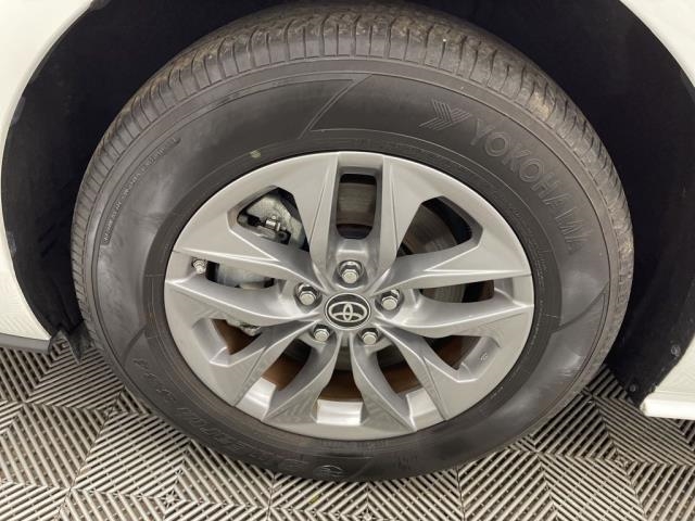 2024 Toyota Sienna LE FWD