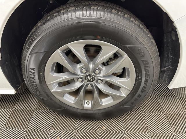 2024 Toyota Sienna LE FWD