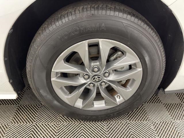 2024 Toyota Sienna LE FWD