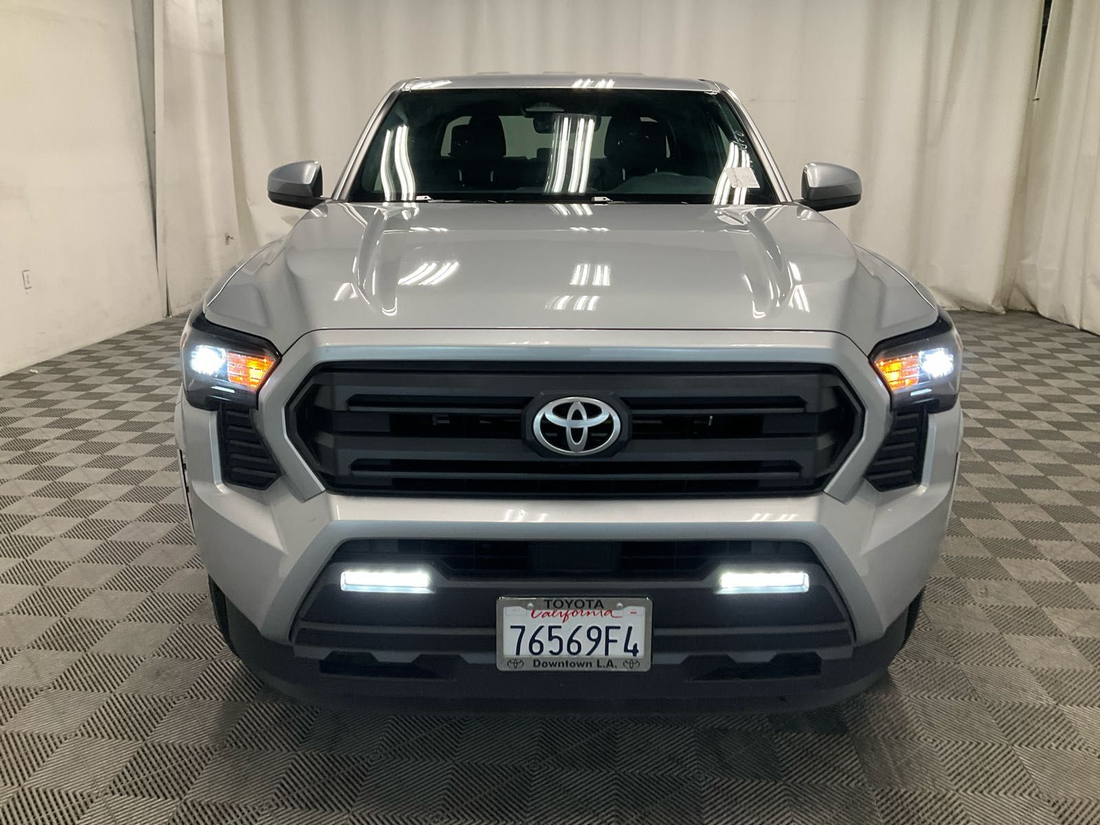 2025 Toyota Tacoma SR5 RWD