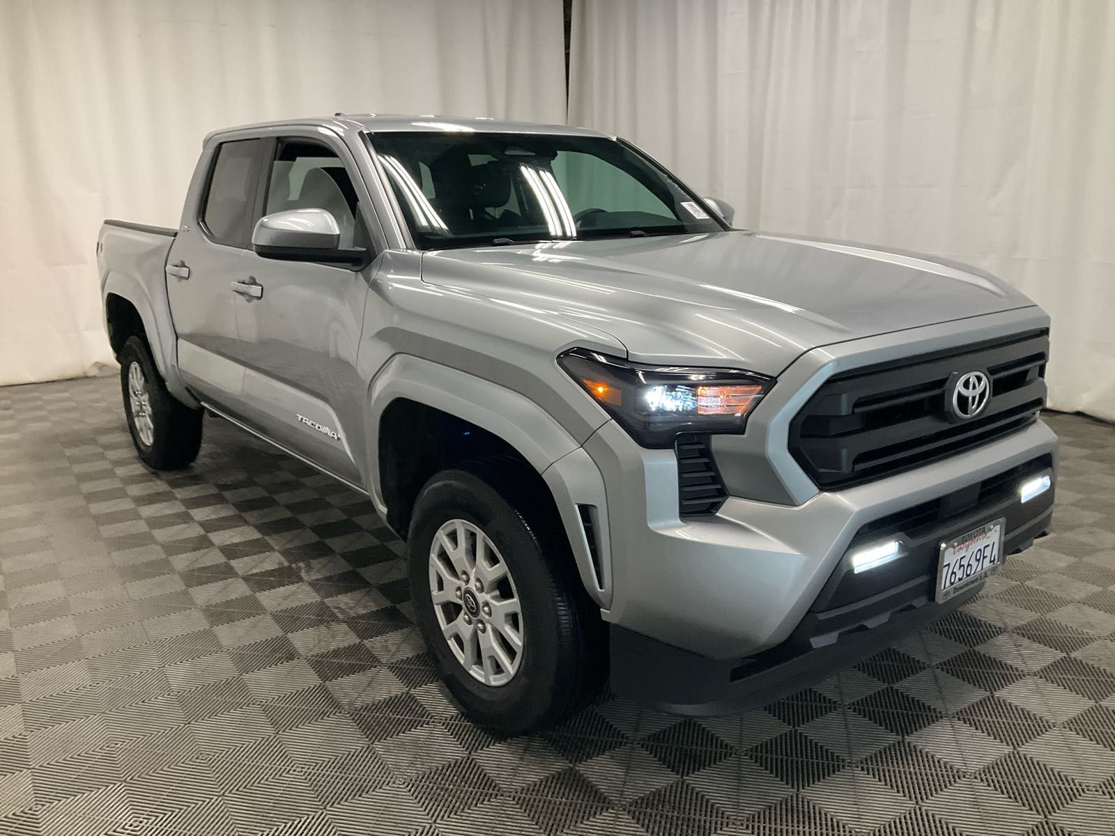 2025 Toyota Tacoma SR5 RWD