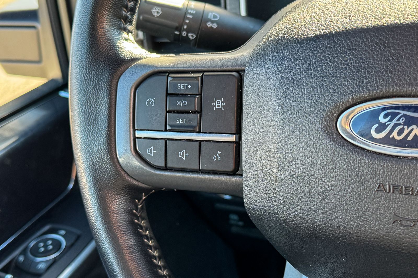 2022 Ford F-150 XLT AWD