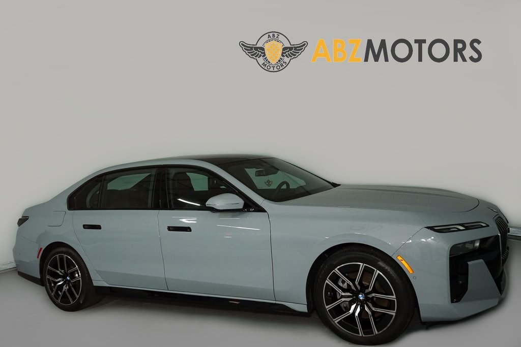 2025 BMW 7 Series 740i RWD