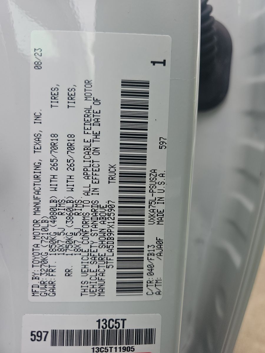 2023 Toyota Tundra SR5 AWD