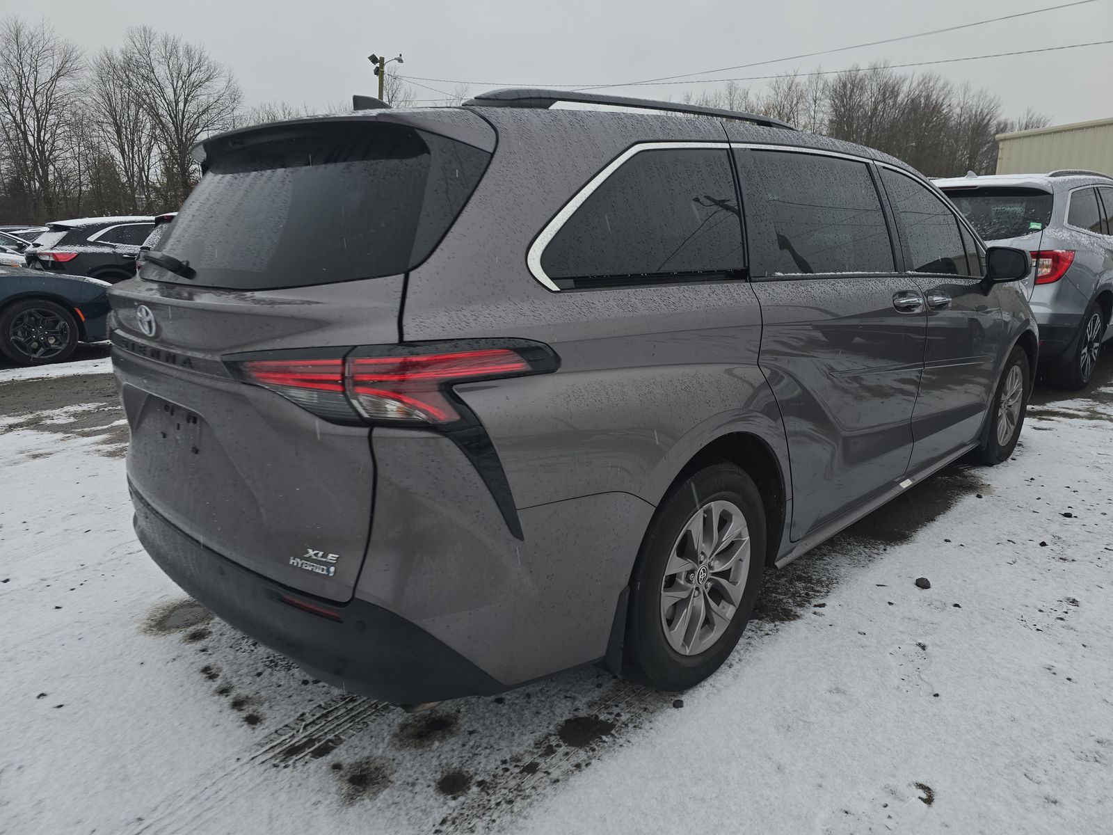 2022 Toyota Sienna XLE FWD