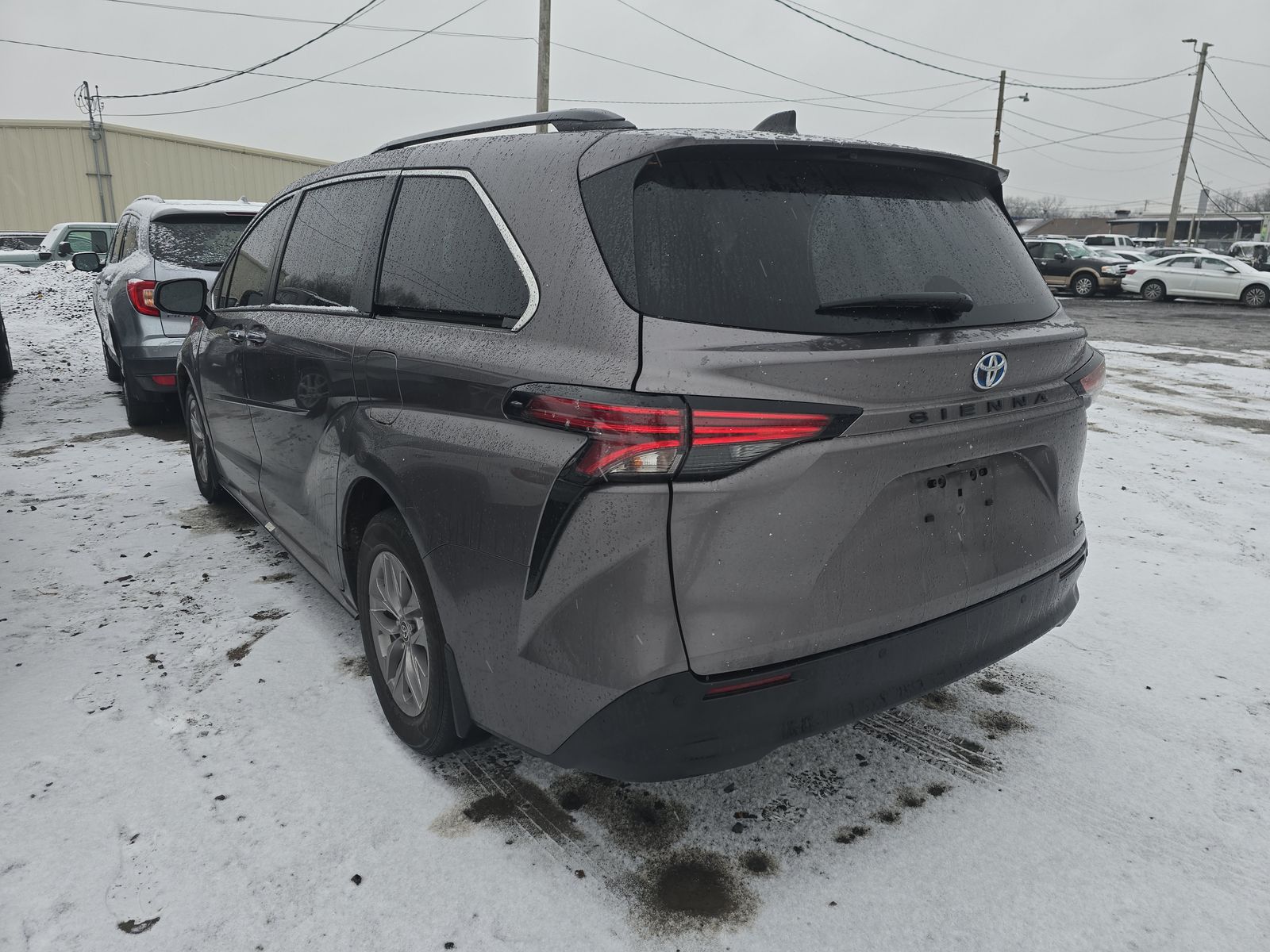 2022 Toyota Sienna XLE FWD
