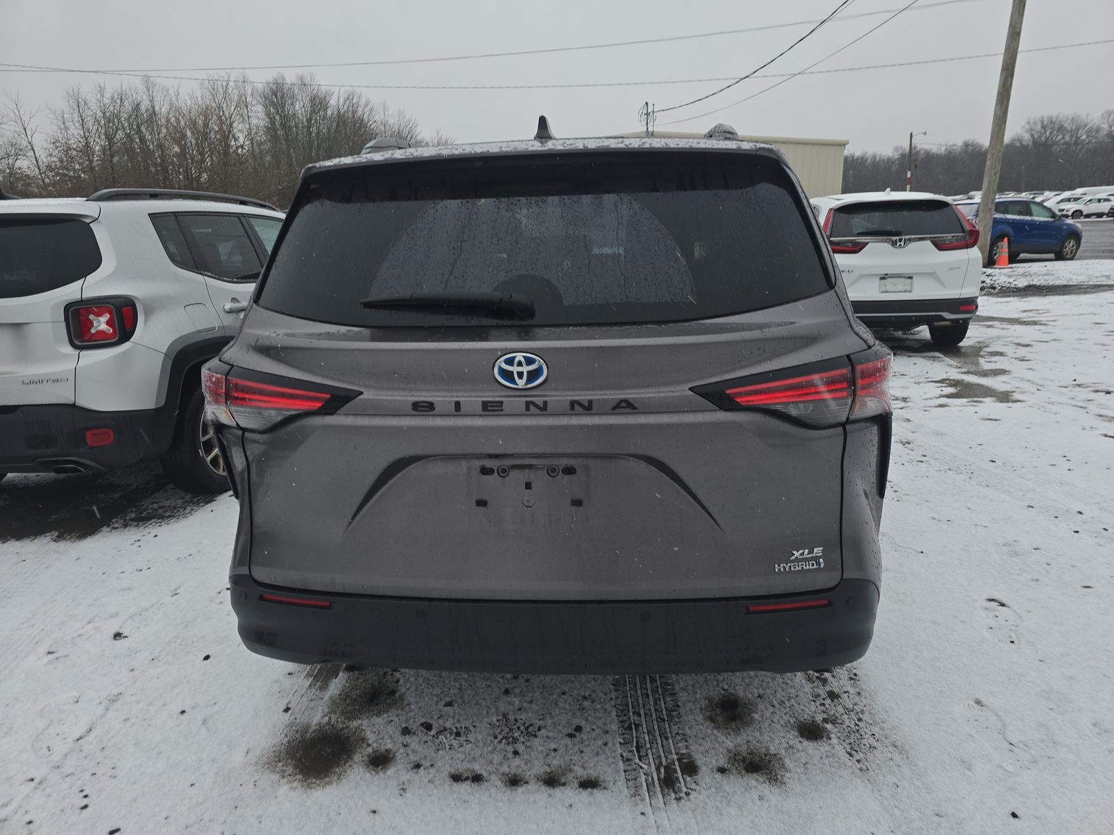 2022 Toyota Sienna XLE FWD