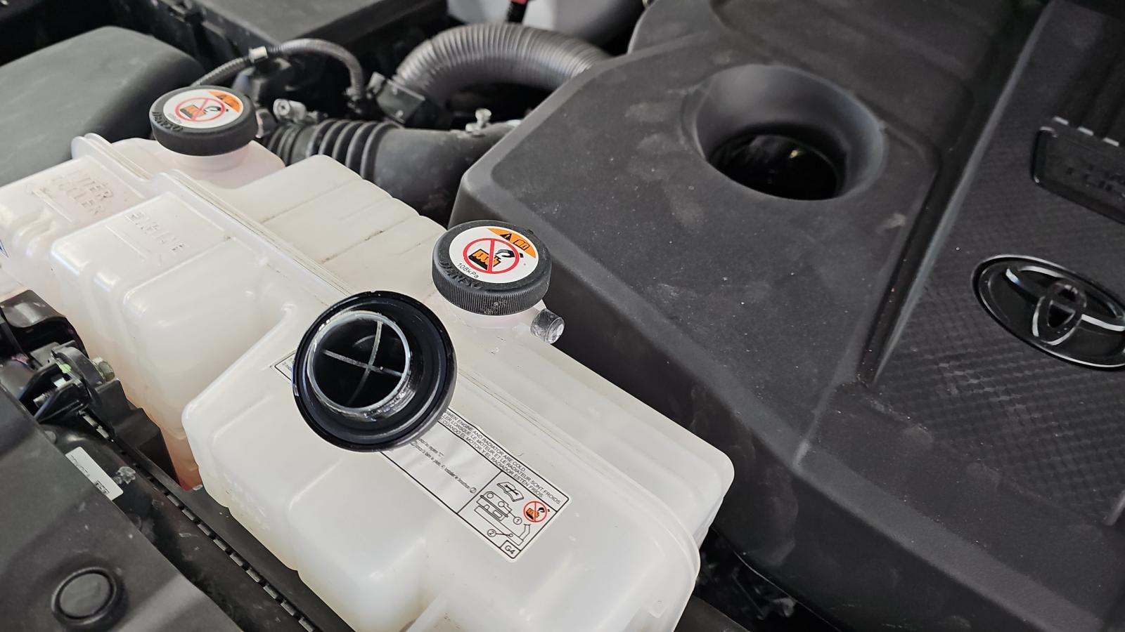 2022 Toyota Tundra SR5 AWD