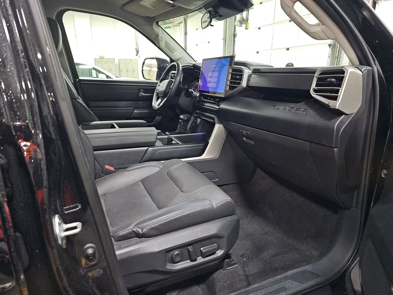 2022 Toyota Tundra SR5 AWD