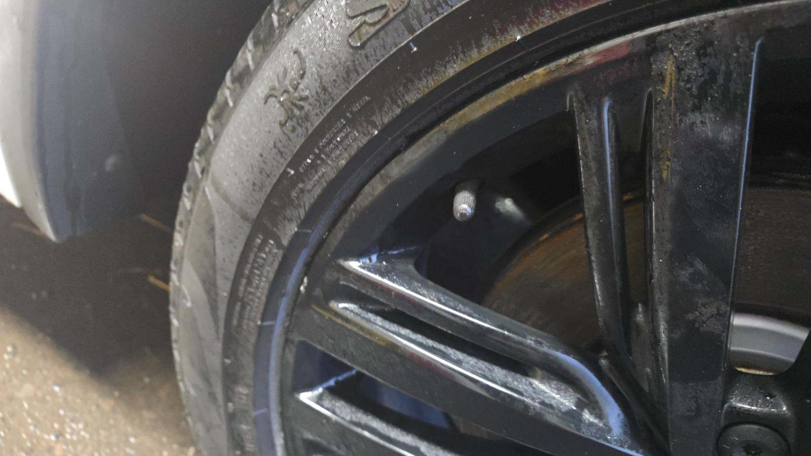 2022 Volkswagen Tiguan 2.0T SE R-Line Black AWD