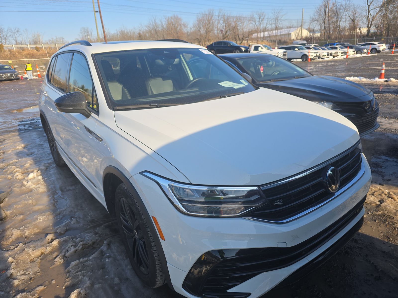 2022 Volkswagen Tiguan 2.0T SE R-Line Black AWD