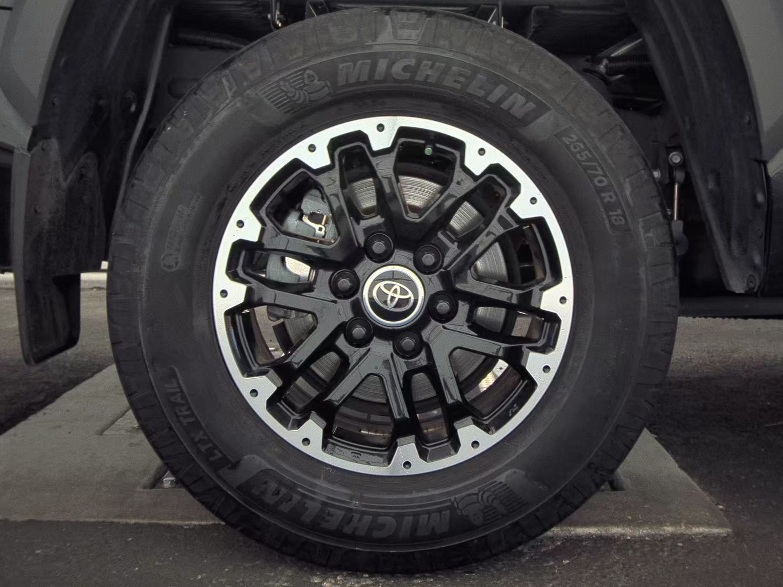 2023 Toyota Tundra SR5 AWD