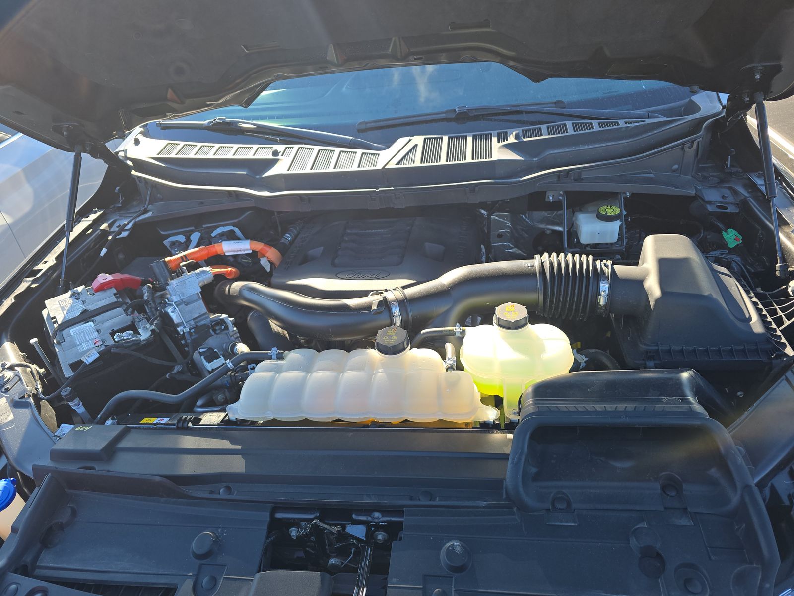 2023 Ford F-150 Hybrid XLT AWD