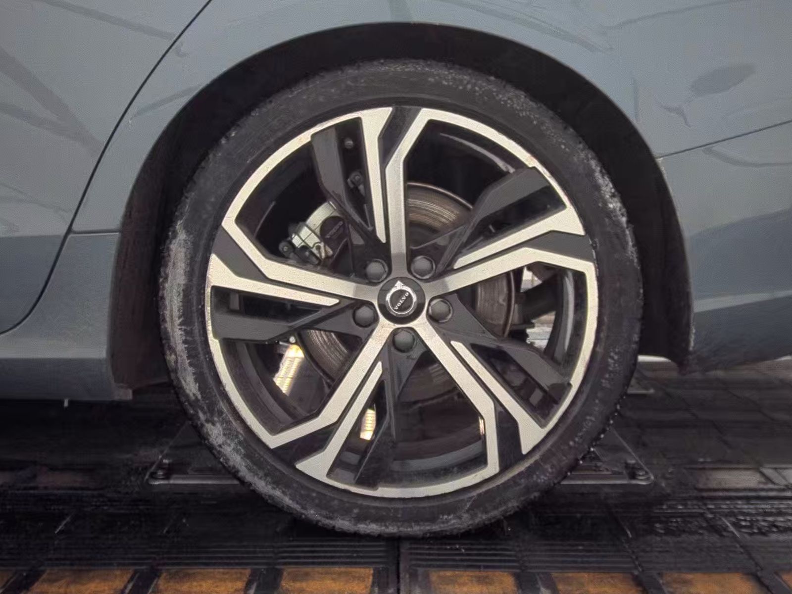 2024 Volvo S60 B5 Core AWD