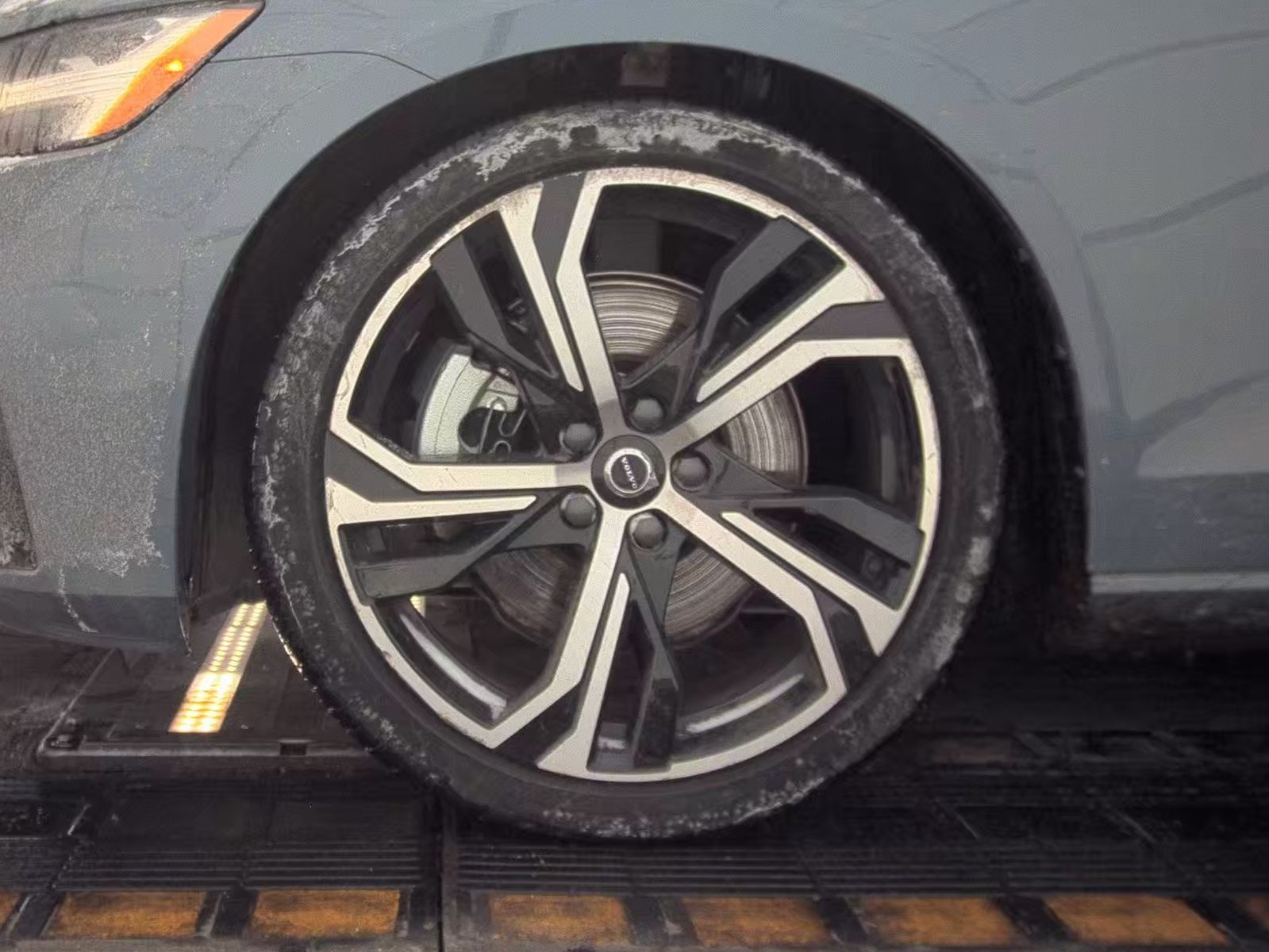 2024 Volvo S60 B5 Core AWD