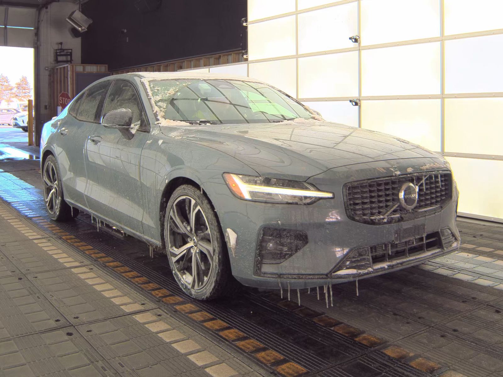 2024 Volvo S60 B5 Core AWD