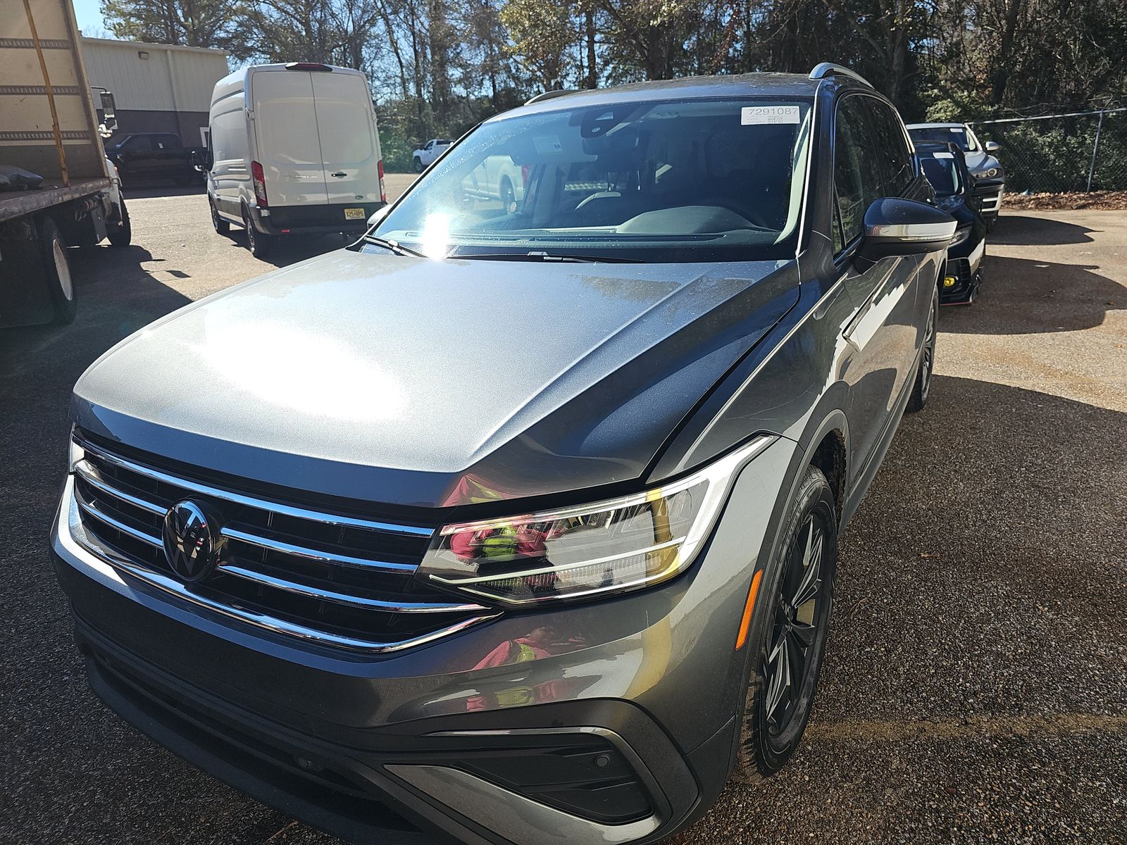 2024 Volkswagen Tiguan 2.0T SE FWD