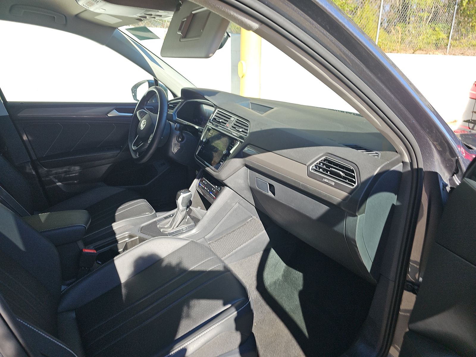 2024 Volkswagen Tiguan 2.0T SE FWD