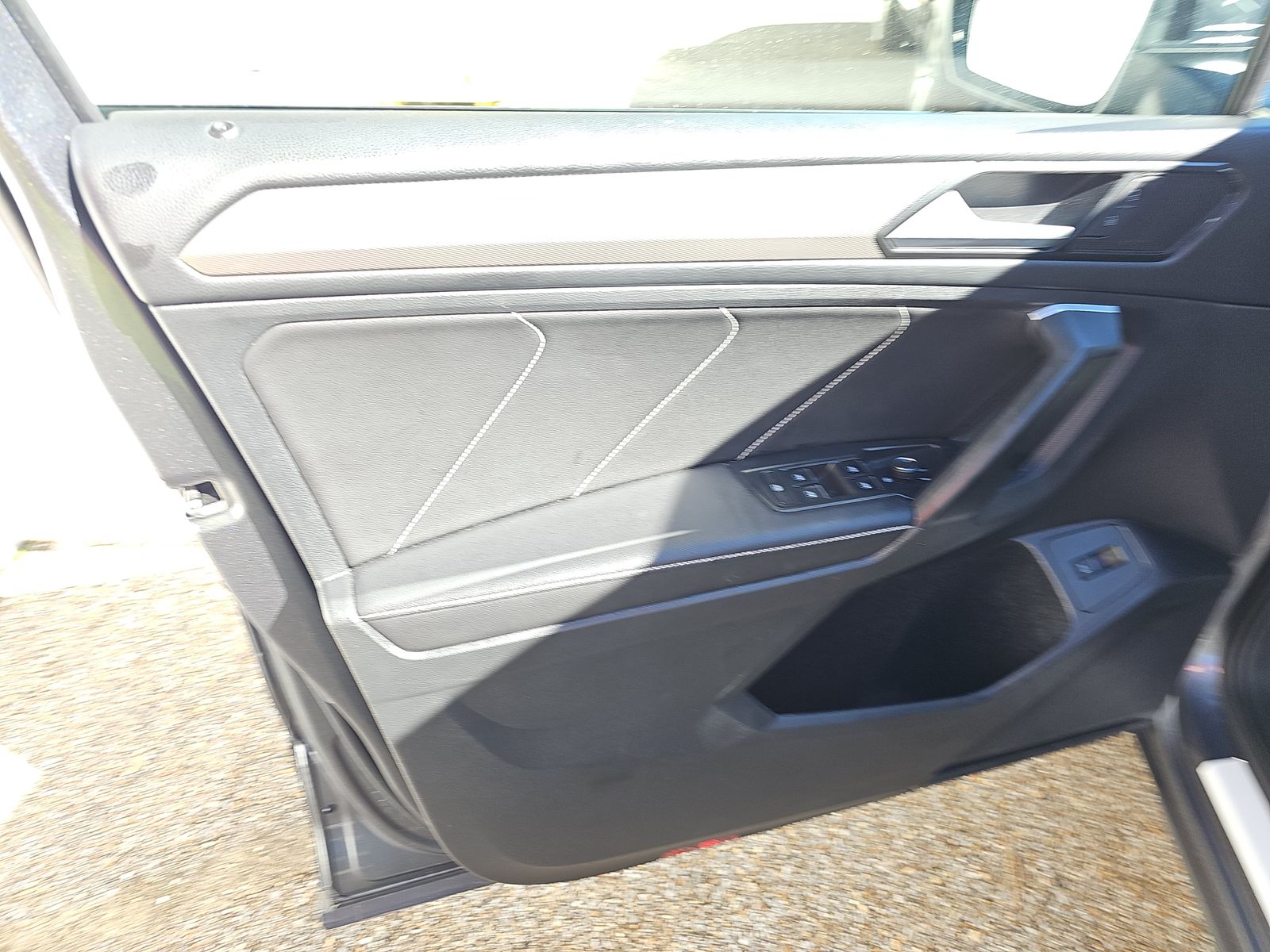 2024 Volkswagen Tiguan 2.0T SE FWD